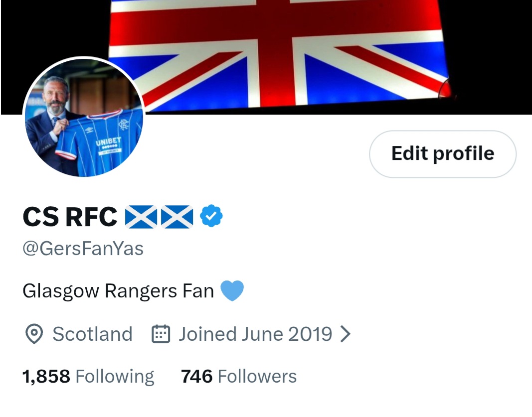 GersFanYas's tweet photo. Blue Tick wanker ✔️ 😎😎 https://t.co/Kb4fDxbXfj