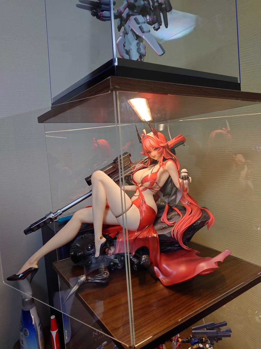 ofuton_of_tone's tweet photo. なんで収まるケースを先に買わないんですか！
はい、すいません https://t.co/dWiwh0OLJL