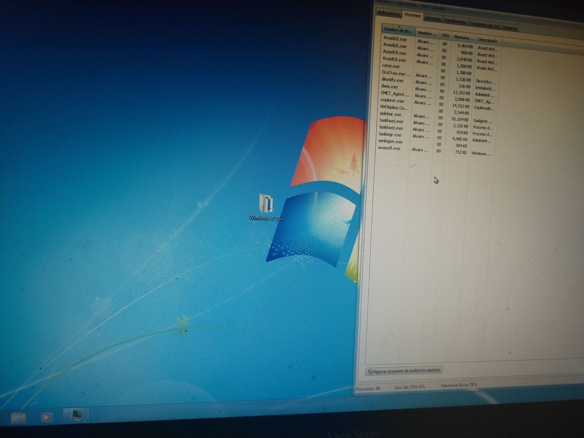 ItsKevinsDoppel's tweet photo. Como tanto mi PC (casi se incendia la placa) como mi monitor están en reparación, tengo que desenpolvar a un viejo amigo... https://t.co/NpsGhDIRy6