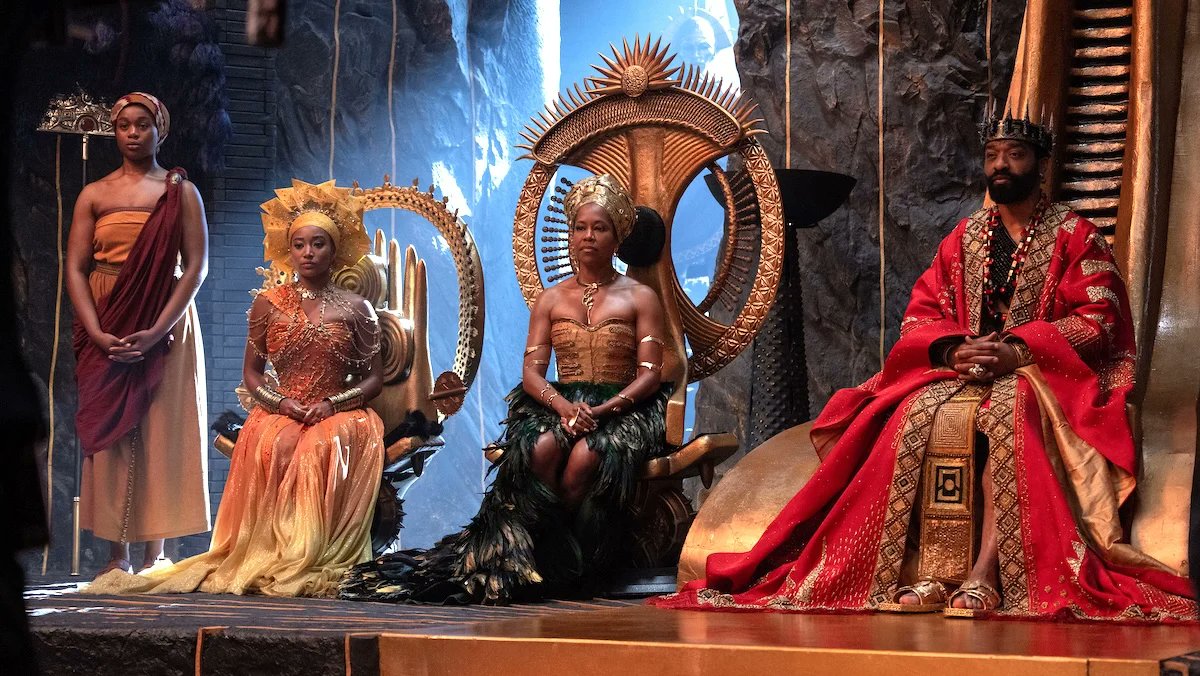 empiremagazine's tweet photo. Gina Prince-Bythewood's upcoming YA fantasy epic Children Of Blood And Bone has revealed first looks at its all-star cast — including Cynthia Erivo, Viola Davis, Chiwetel Ejiofor, Regina King, and Thuso Mbedu among others.

See more: https://t.co/7xzYmwnrpY https://t.co/UyfAAKDEW5