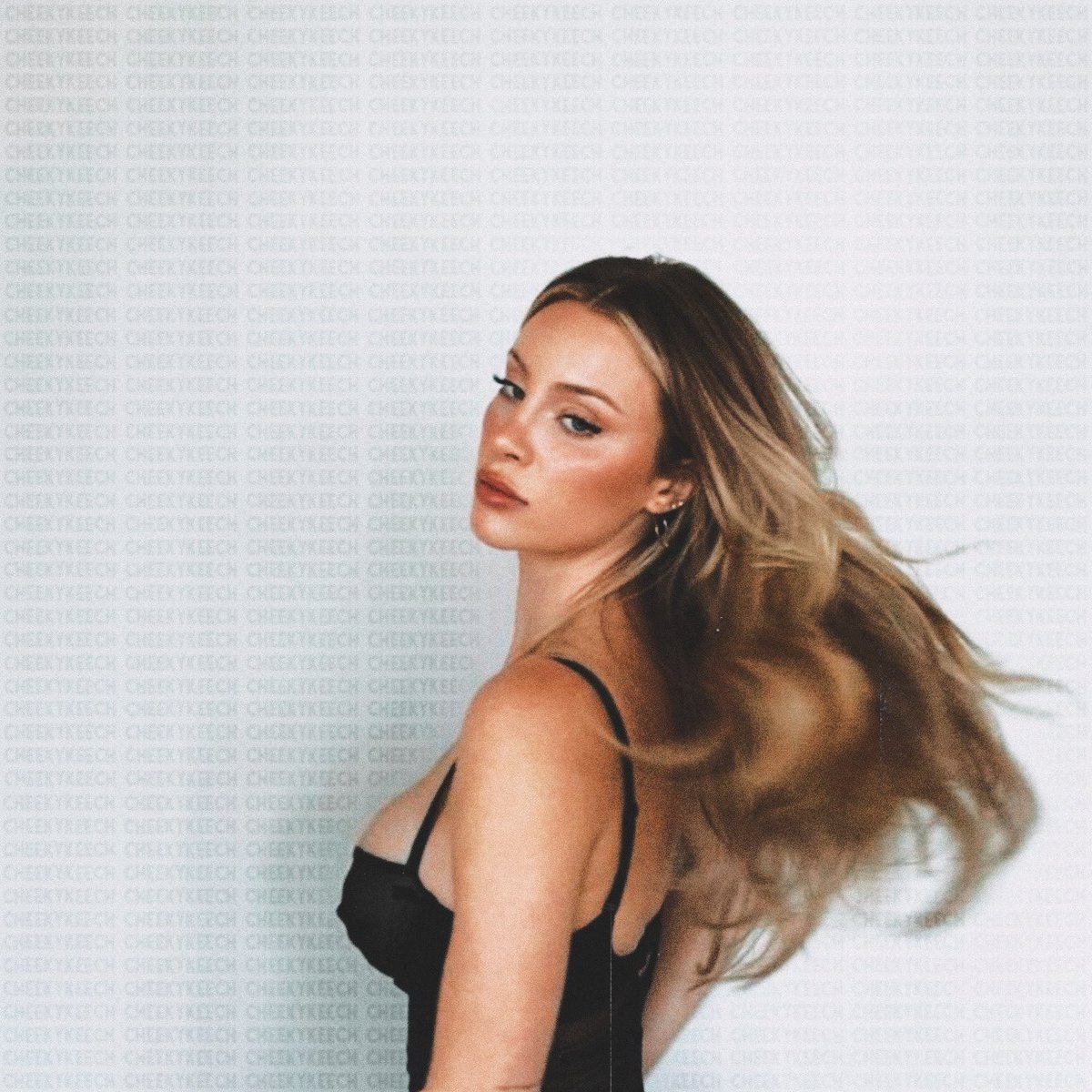 Cheekykeech's tweet photo. Pretty girl. https://t.co/r6JoiTyjFm