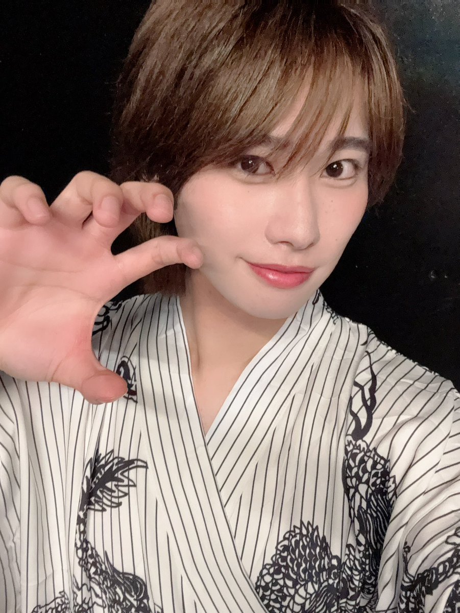 kmpt_hiryu's tweet photo. 今日は深夜イベントでした！
来てくれたみんなありがとう😭😭
会えて嬉しかったな🥹
初浴衣着ました！どうでしたか？？？
意外と可愛くてテンション上がった😇
沢山話せて嬉しかったわー！！！
24日はソロイベ！27日は生誕祭なので是非来て欲しいなー！！！次も会えますように💫 https://t.co/zWFgK0ho0l