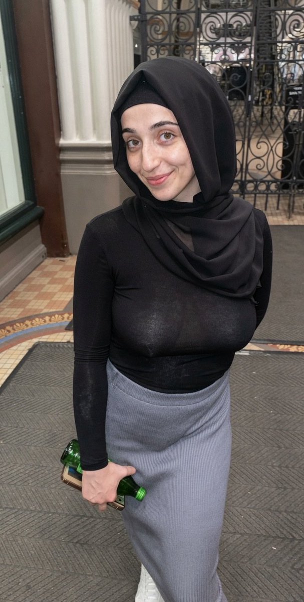 hwm0h's tweet photo. one of the best ogs in the game 
#blowjob #hijabi #hot #cumdump https://t.co/j2hwTyhOdL