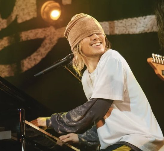 UniversalMusicE's tweet photo. ¿Cómo se explica una sensación que solo aparece cuando escuchas a #fujiikaze? https://t.co/fAQc6cLNhY
