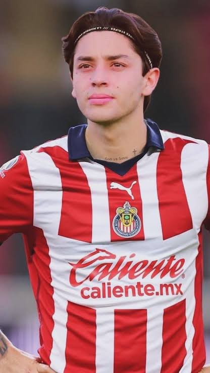 billiepuma's tweet photo. Todo puma de corazón sabía que este cabrón se iba a apagar bien ojete en las Chivas jajajaja menos ellos. https://t.co/CEYFeZ8VQU