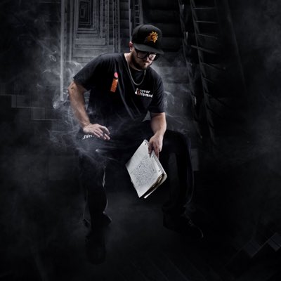 profounpoet's tweet photo. #NewProfilePic https://t.co/NS5qKsN9qv