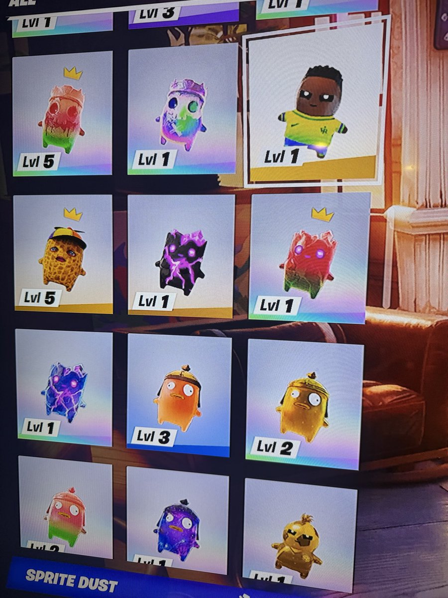 spidermankinh's tweet photo. These are what I have Iโm trading any of them for a Pollo sprite or any vinny jr variants or Batman variants #FortniteChapter7 #fortnitesprite #pollosprite #fortnite #fortnitecollection #fortnitezeropointsprite #fortnitezeropoint https://t.co/CgiatELFjQ