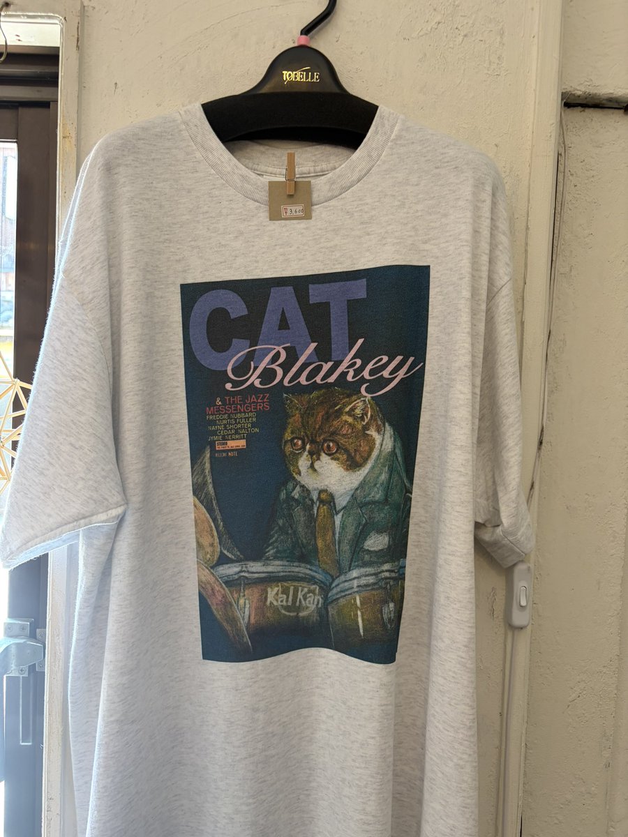 emanon00029's tweet photo. CAT BlakeyのTシャツ（黒バージョン）を気になったので購入🐶 https://t.co/DrPdi1Xqxc
