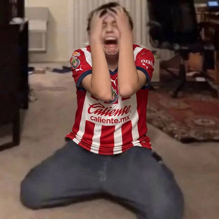 _fatimaand's tweet photo. @Chivas t amo nunca pienses lo contrario amor, si me rompes el corazón yo te pido perdón pero t amo 😭 https://t.co/Oy84irOMkw