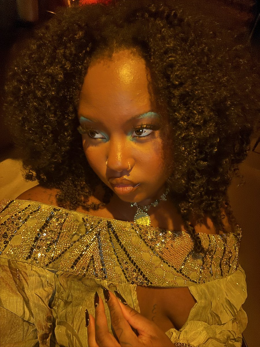 333ife's tweet photo. loved my makeup today so kunty https://t.co/WwLaWZe98h