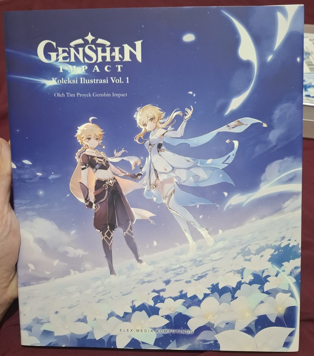 ruang_obrol's tweet photo. Ini dia wujud dari buku 'Koleksi Ilustrasi Genshin Impact Vol. 1' oleh penerbit @elexmedia!!!

Buku ini merupakan official illustrated book Genshin Impact berbahasa Indonesia pertama yang pernah dirilis, lho!

Penasaran seperti apa isinya? Yuk kita   intip sedikit~

~Sebuah utas~ https://t.co/X2hZxLORP3