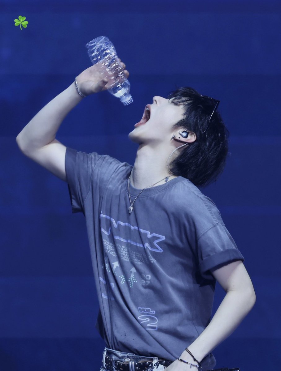 묘 tweet media