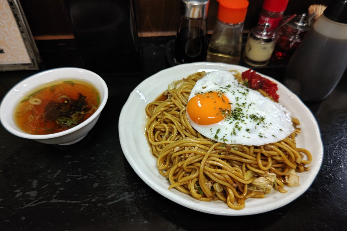 switch_ryochin's tweet photo. 昨晩は線香花火大会。夕食は各自自由にとの事でしたので笑‼️北海屋「納豆焼きそば」。ベースはもちろん横手やきそばなり‼️
#横手やきそば　#北海屋　#秋田県横手市 https://t.co/UlYB2CfL5q