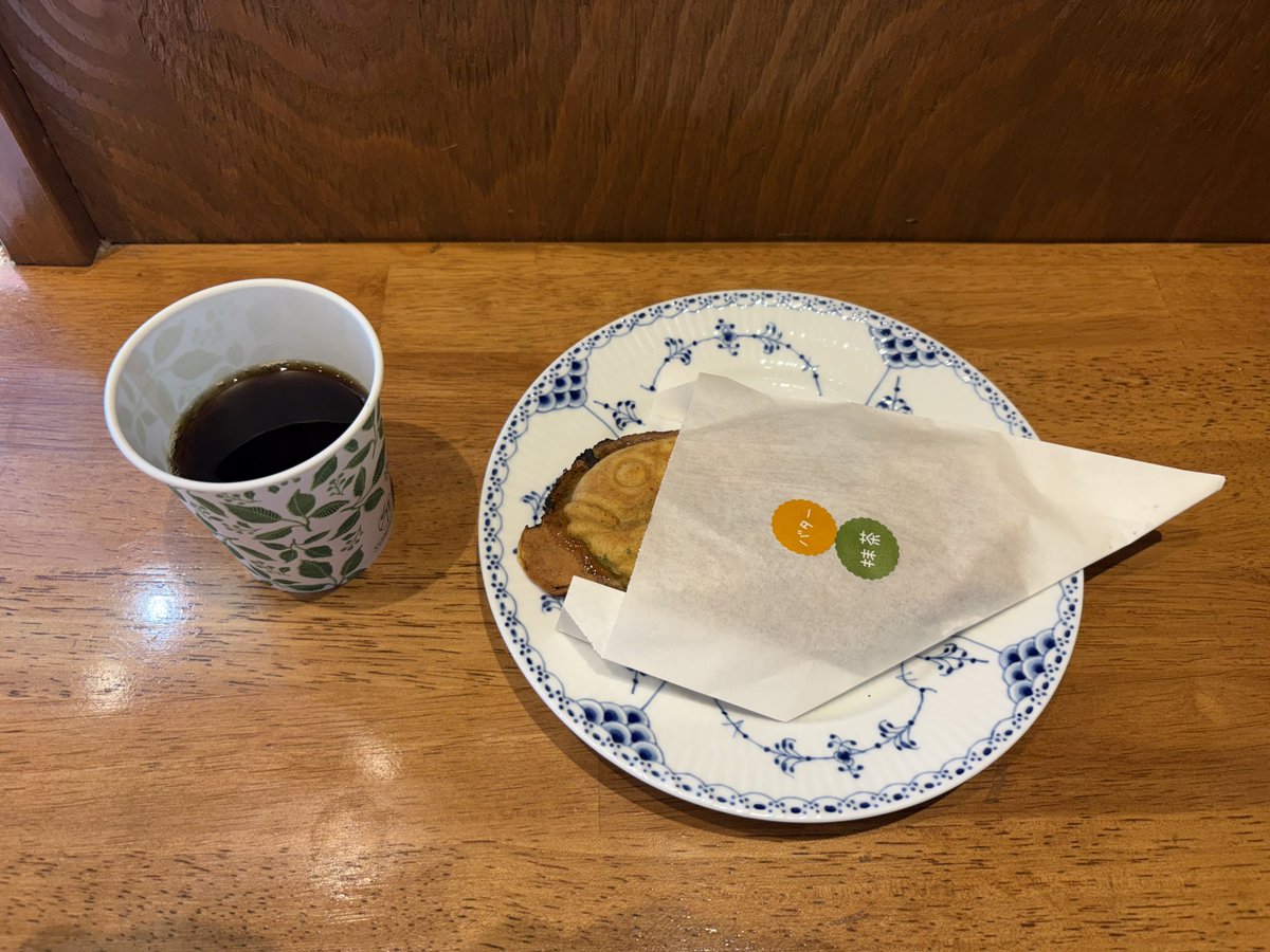 takaneh's tweet photo. 町内を散歩。並ばず鯛焼きが食べられた。 https://t.co/66X57YZAdT