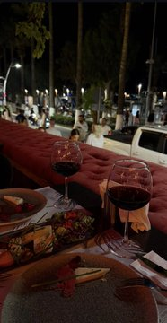 BigkingJJ's tweet photo. Bu akşam kendimi şımartma günü ilan ediyorum🍷

Şımartmıyım mı amaaa☺️☺️ https://t.co/EwjRywt4S0