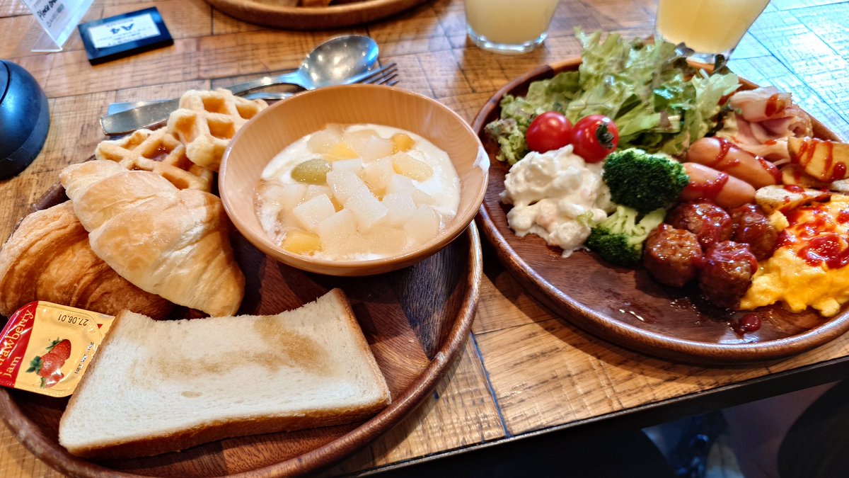 ringotyasan's tweet photo. 半年以上ぶりにまともな朝食をとった気がする
気がしない https://t.co/5FxLBW2rzt