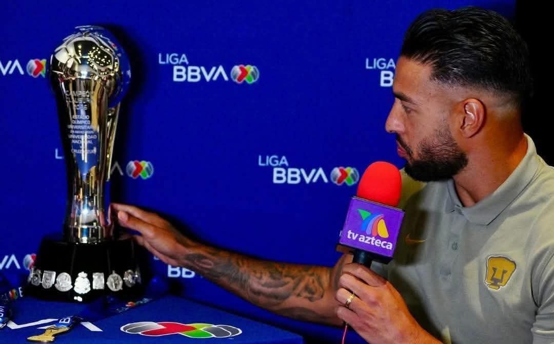 Eluiso11's tweet photo. @PumasMX Por qué chingados sigue Nathan siendo nuestro central titular??? Ya que se vaya alv! https://t.co/c92SyZlUAY
