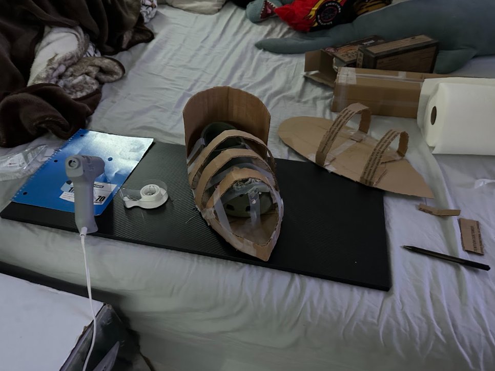 saturn81998's tweet photo. Kolossos cosplay for halloween and for the anniversary of @OutcomeMemories ! Day 1 and 2 progress: The Prototype https://t.co/ojCEPeW3ME