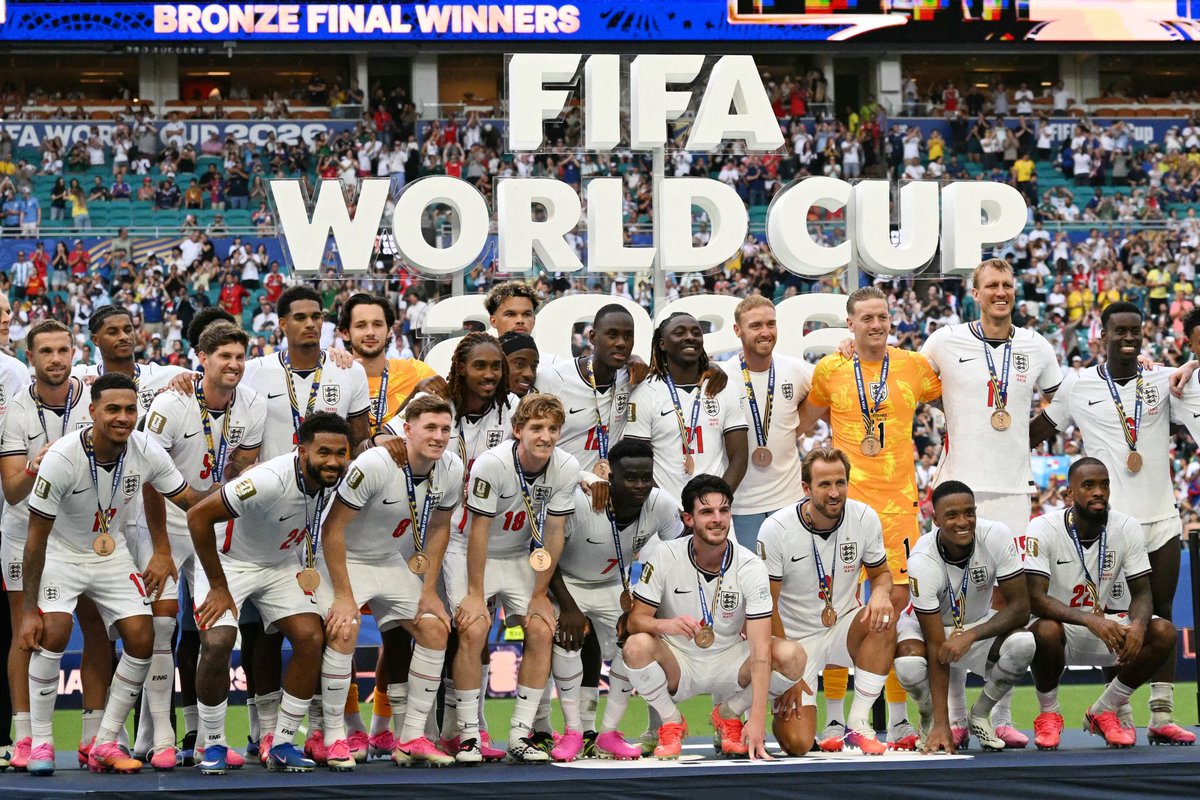 Badboyz4488's tweet photo. 🥉 England collect their bronze medal at 2026 World Cup. https://t.co/cgQEoFqw9t