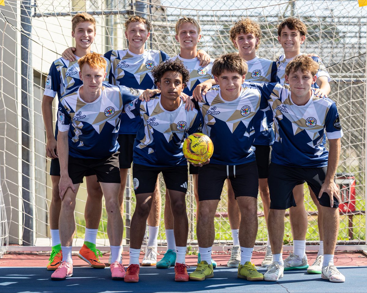 LakerSoccer's tweet photo. SOL Week 3!  Solid work by both groups at @solofthecities this week. #LakerPride 
📷 Caty Mawing Photography https://t.co/xtuMYLDTZ1
