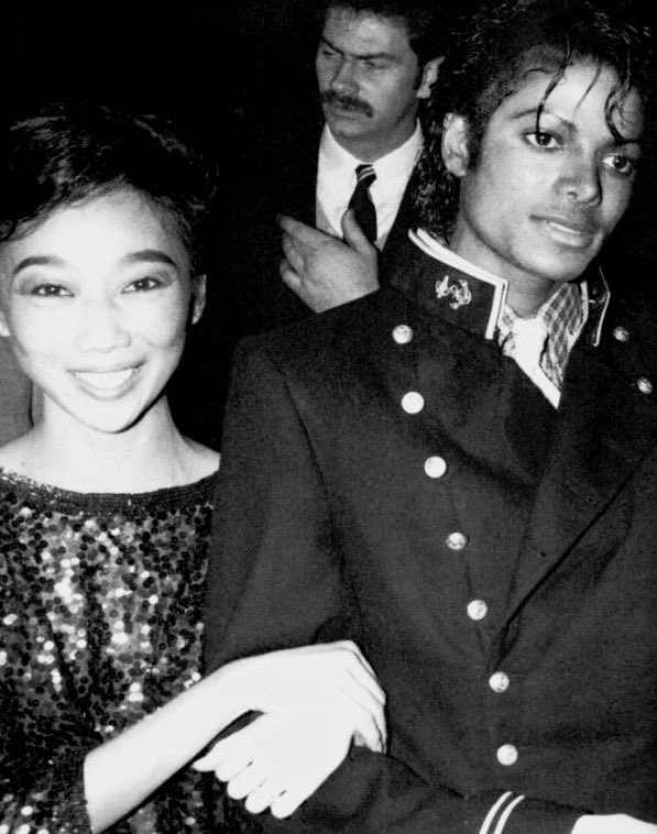 michaelogia's tweet photo. pretty people onlyy https://t.co/BT43eeVWfE
