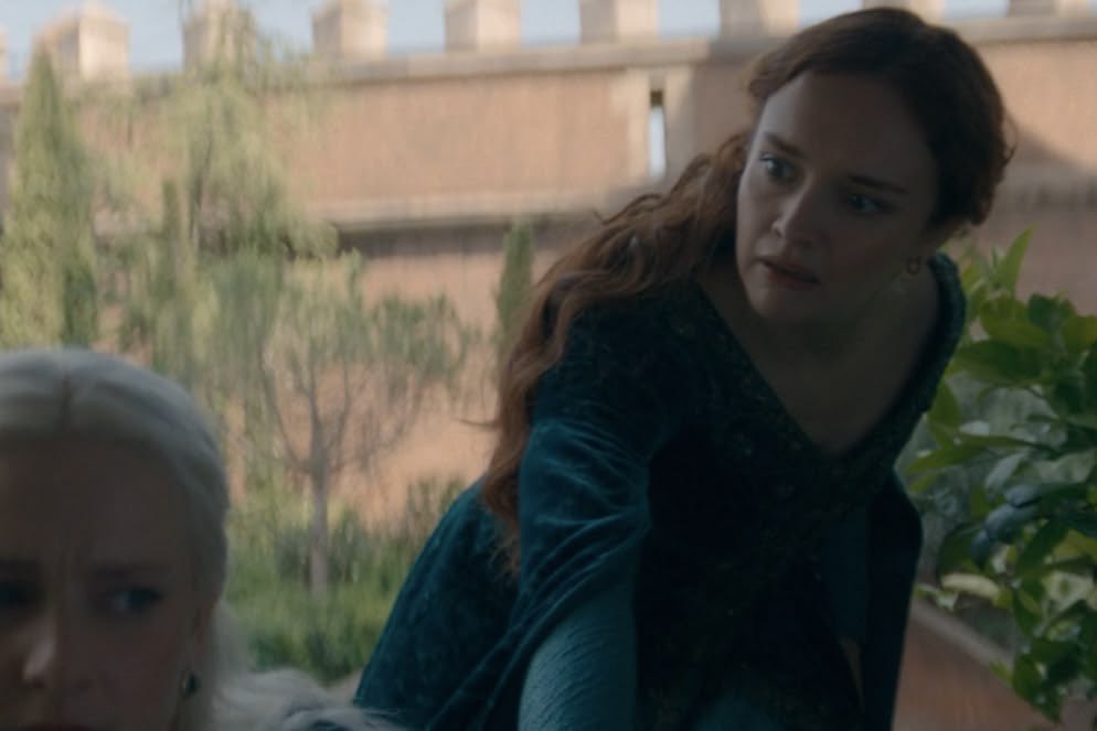 miserydayne's tweet photo. she knows alicent is about to come to her with some shit that’s going to ruin her fucking day https://t.co/oTUIhSO3Cp