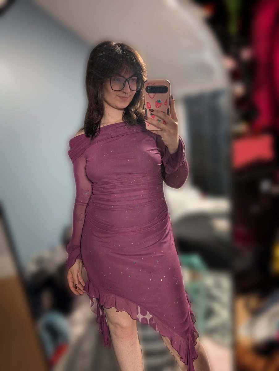 PayMotherMoon's tweet photo. does this dress look okay? hehe just need to get shoes to match 🥰

but anniversary dress !! https://t.co/PLcVwJNe7o