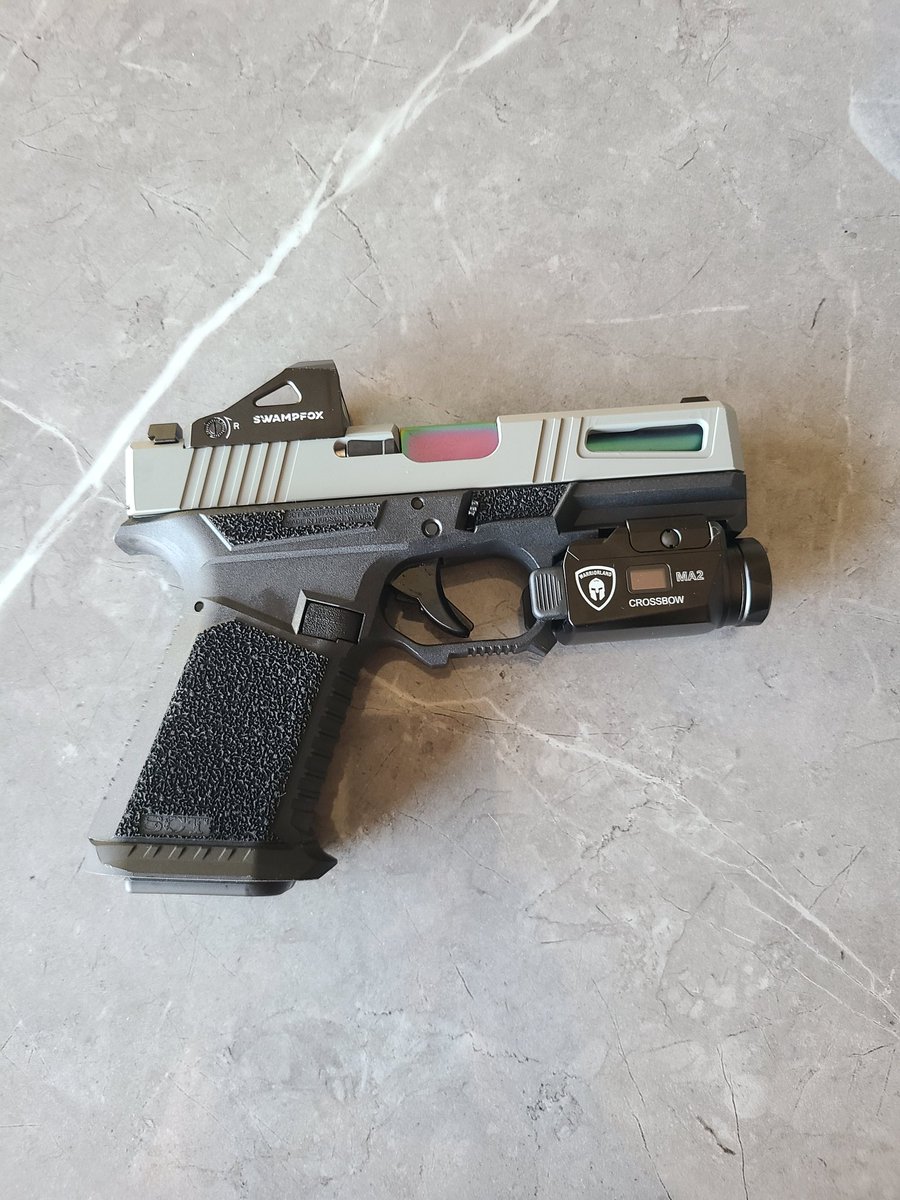 slaven600's tweet photo. Ported glock 19 🔥🔥 #glock #gunsdaily #pewpew https://t.co/XpKc8kkBKZ