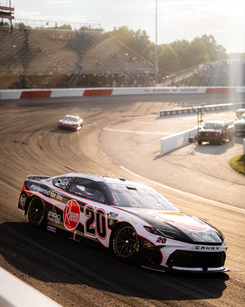 NASCAR's tweet photo. The No. 20 brought the speed to beat!

@CBellRacing has the fastest lap in practice at @NWBSpeedway. https://t.co/T3f2GHlmJG