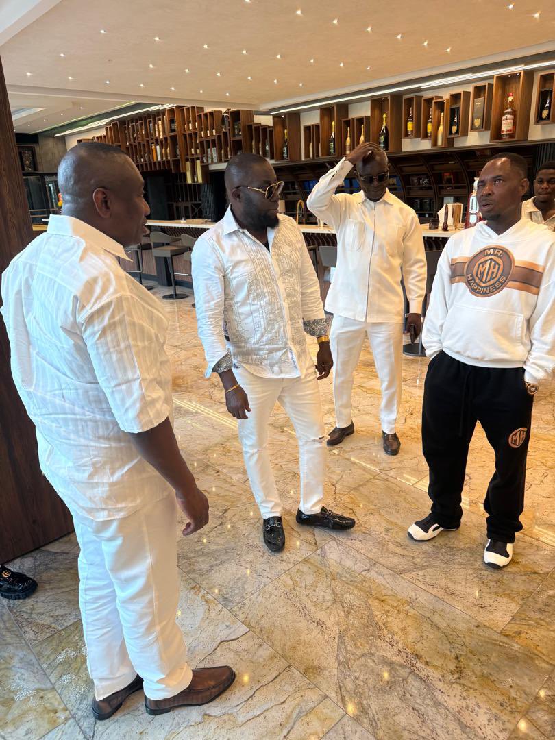kofigabs's tweet photo. An unforgettable moment with two of Ghana’s greatest business legends, Dr. Osei Kwame Despite and Dr. Ernest Ofori Sarpong. 

Their journey proves that vision, discipline, and consistency can build empires. It was an honor to be in their presence. The dream is always possible. 🇬🇭 https://t.co/H2ny6Mcuh4