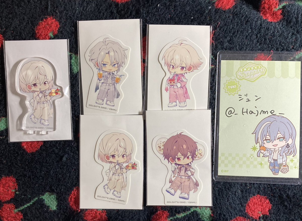 _Hajme_'s tweet photo. アイドリッシュセブン アイナナ アニカフェ アクスタ ステッカー

譲》画像の物

求》千  百  龍之介
＊楽 天 は 百 との交換
＊コースターは千 百との交換
＊異種交換🉑

郵送での交換
よろしくお願い致します。 https://t.co/aztfN8d71Q