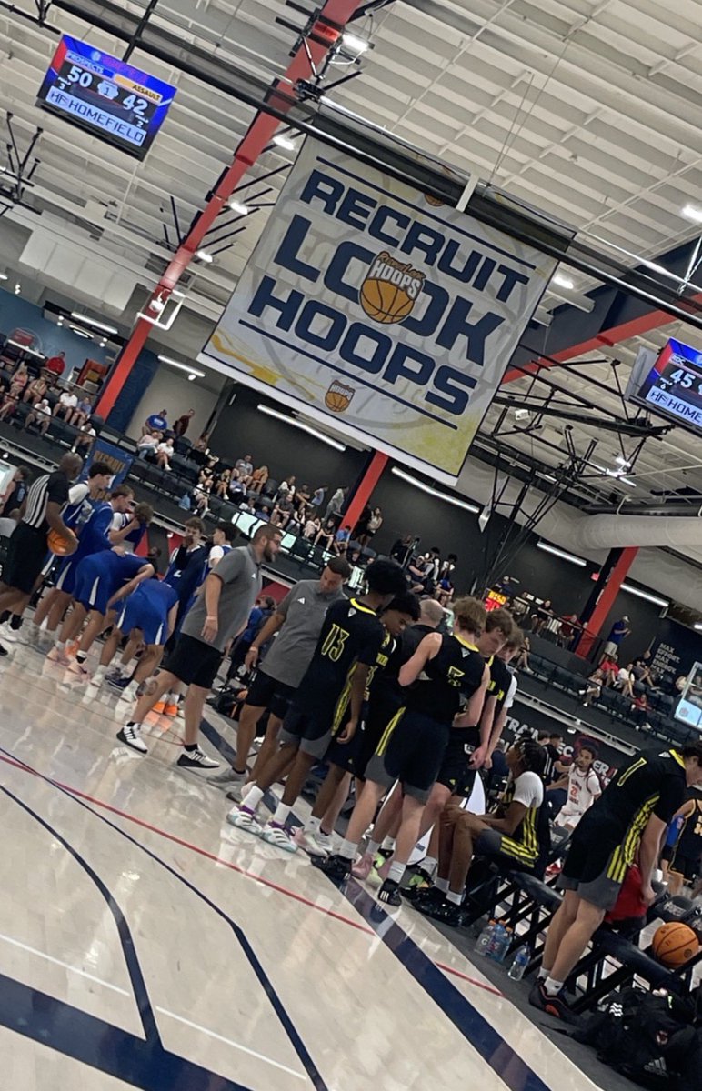 RL_HoopsKS's tweet photo. Live #RLLive KC Coverage from @coachkassa 

“KC 3rd place game came down to the wire. I Am Prospects relied on the two man game of Gavin Milligan and Nicolas Santanna. Allowing Nicolas to knock down the open three, to seal it. SA Texoma’s, TJ Hooks led his team with 18pts” https://t.co/vkclbedhvh