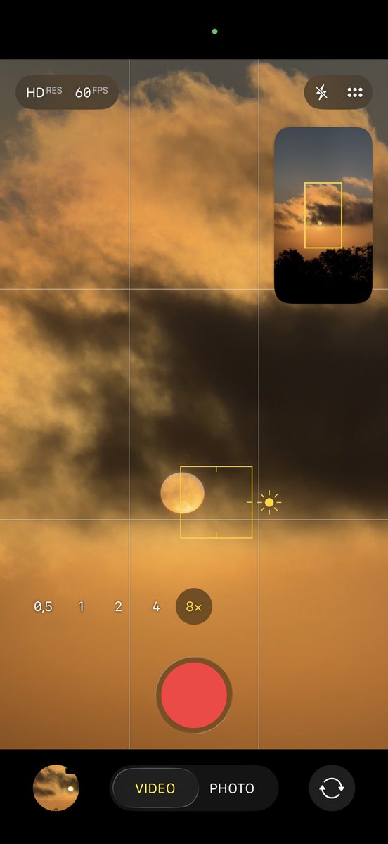 darderddor's tweet photo. hasil berburu sunrise hari ini, ada yg bisa liat gunung nyempil? WKWKWK 🥴🤏 https://t.co/8AnlDBnW2S