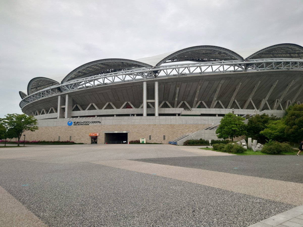 kantaDQMJ2pro's tweet photo. 陸上見に来た。
深夜3時に家出てゆっくり来たけど睡眠時間が車内で1時間しか取ってないからモンスターで乗り切ります。
午後のキングダム実写版寝るかもしれんなこれ https://t.co/WdWMdOPwKm