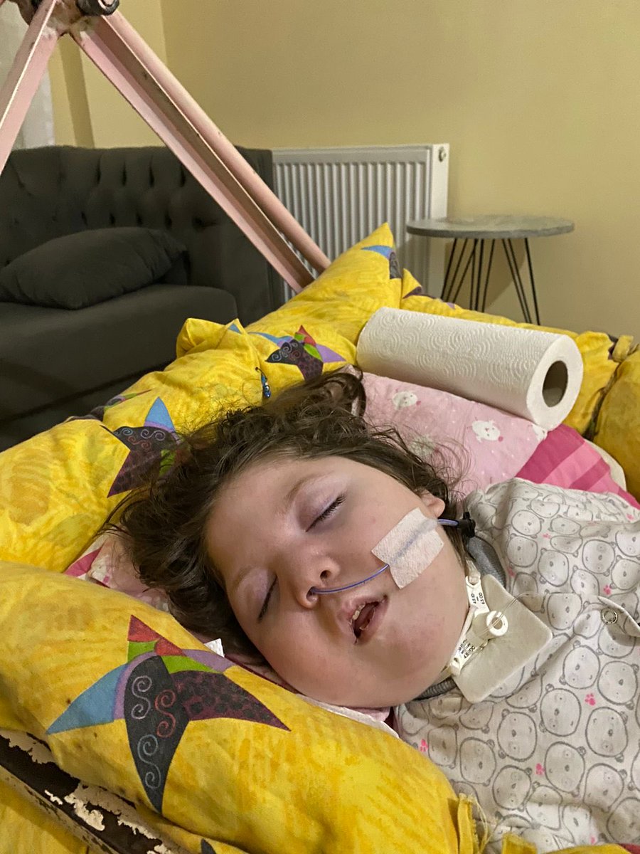 aryanilaybebek's tweet photo. kızımın ilaçları ve medical malzemelerine gücümüz yetmiyor canıma lütfen nefes olurmusunuz TR90 0001 0024 4673 9322 1150 05 Nazikter Pirman Ziraat🙏
#sallandık #deprem https://t.co/wNOaamrzMg