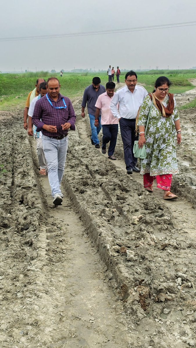CmertiCsb's tweet photo. Director, CSB–CMER&amp;TI, Lahdoigarh, with scientists and DOS staff, visited the proposed RSRS site at Sarkarbasa, Begusarai. The station will strengthen eri sericulture research and support sustainable growth of the eri silk sector.

#EriSilk #Sericulture #CSB https://t.co/qzoPjad5rL