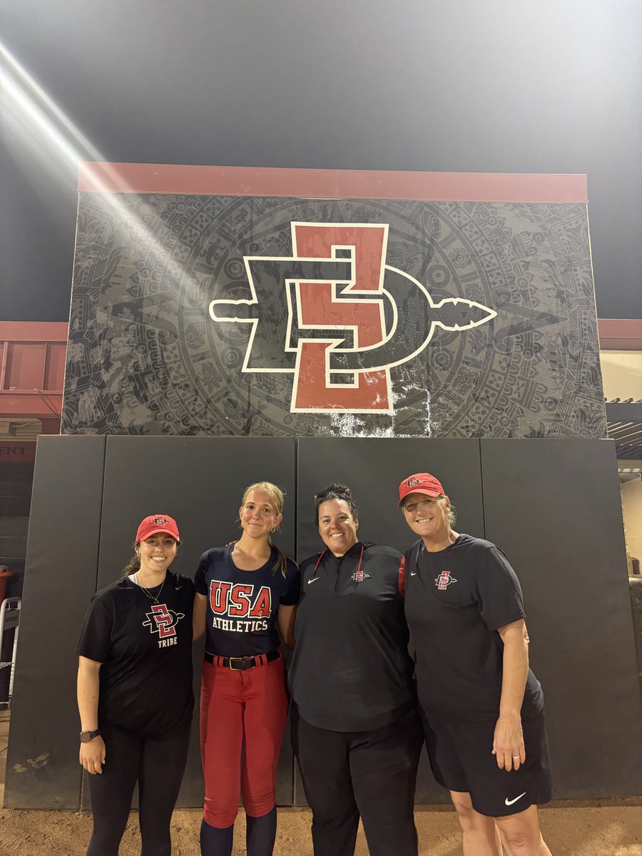 BYablonicky2028's tweet photo. Thank you to all of the SDSU coaches and staff.  Go Aztecs.
@coachalyssarazo
@los_staff
@softballamerica
@lineDsoftball
@ExtraInningSB 
@usasoftball
@sdsu_softball
@StaceyNuveman
@PrepSoftball
@MaxPreps https://t.co/fKffD86CEV