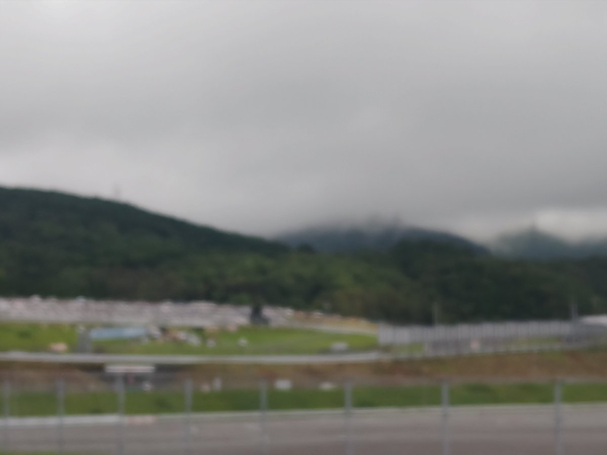 spokyo_doude's tweet photo. 本日は
流し撮り修行の身
SUPER FORMULA 
in FUJISPEEDWAY https://t.co/JBfOuRVXcA