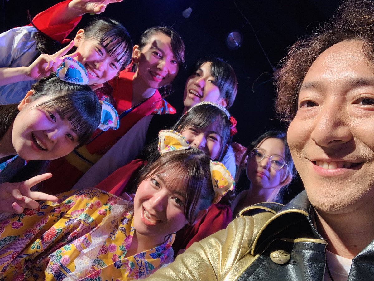 tsuyoshi_0102's tweet photo. はいさーーーい🖐️
沖縄での記念すべき 初LIVE🏝️
『アニベンチャーvol.44』
皆さんご来場ありがとうございました🎤

ヒューマンアカデミー那覇校の皆さんとのコラボ♪キュータマダンシング！沖縄カチャーシーver.楽しかったです‼️
ありがとうございました🙌

ご来場の沖縄のお客様とはまたLIVEやミュージカルで、また学生の皆さんとは共演したり、また再会できることを楽しみにしています🤗✨

今回のゲストコーディネートをして下さいました、作詞家・ #ヒューマンアカデミー那覇校 講師の #マイクスギヤマ さん 、各教科の先生方、スタッフの皆様、誠にありがとうございました🙏