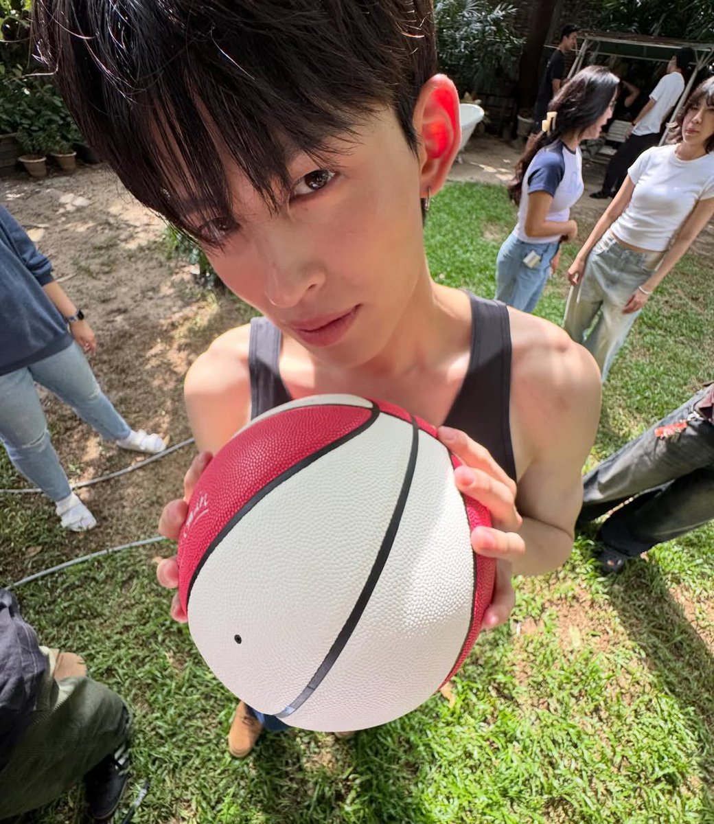 ppw0102's tweet photo. “หน้าตาไร้เดียงสาแบบนี้ ใครจะจินตนาการว่ามีรอยสักรูปหมาป่าอยู่บนหน้าอก”

คุณธีร์ยังเป็นโพปังอ้วม อ้วมมานหน้าตาเด็กดีมากใช่ม้ายคุณธีร์ ไม่ให้อ้วมผ่านแคสเลย

#PeachAndMeSeriesEP2 https://t.co/xR9Hq3JA0N
