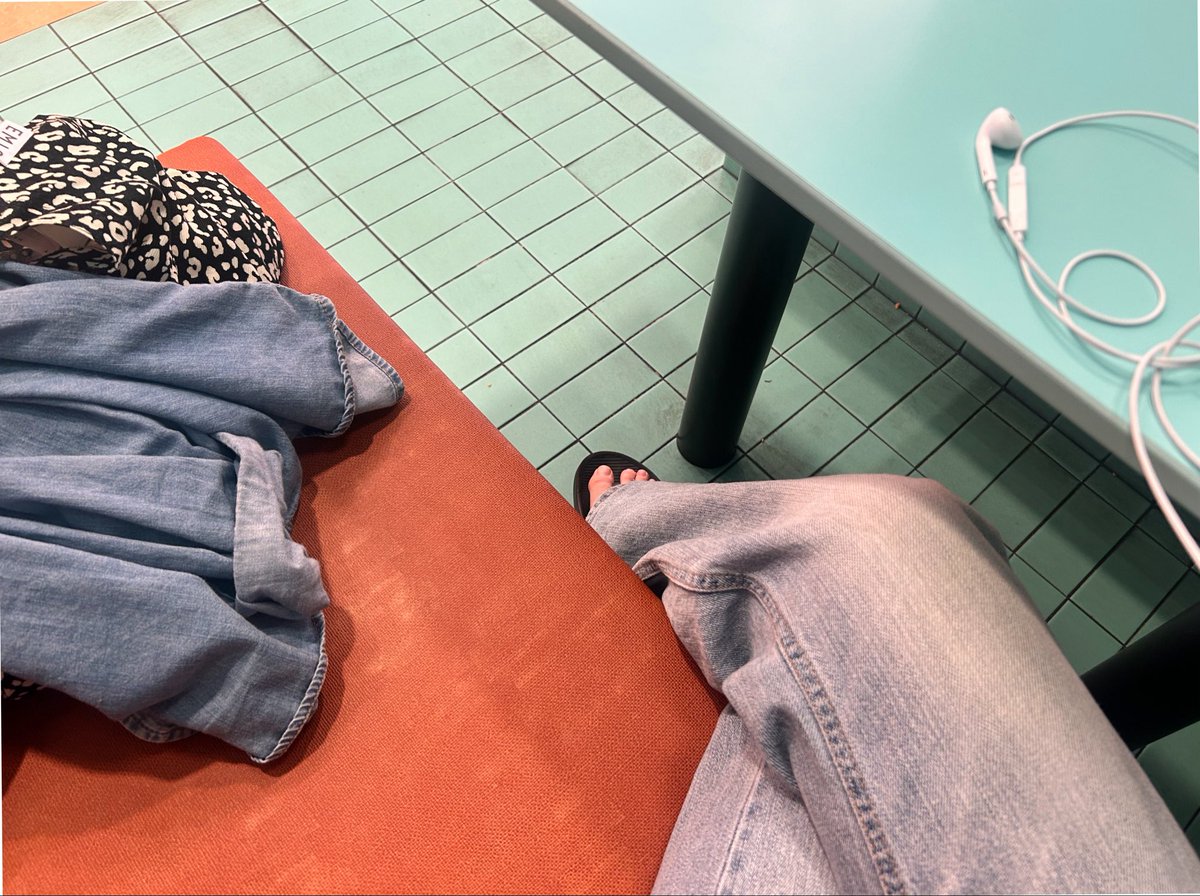 DA_IS_Y___'s tweet photo. 오늘도혼밥해보겟습니다 https://t.co/xWG4x4nuun
