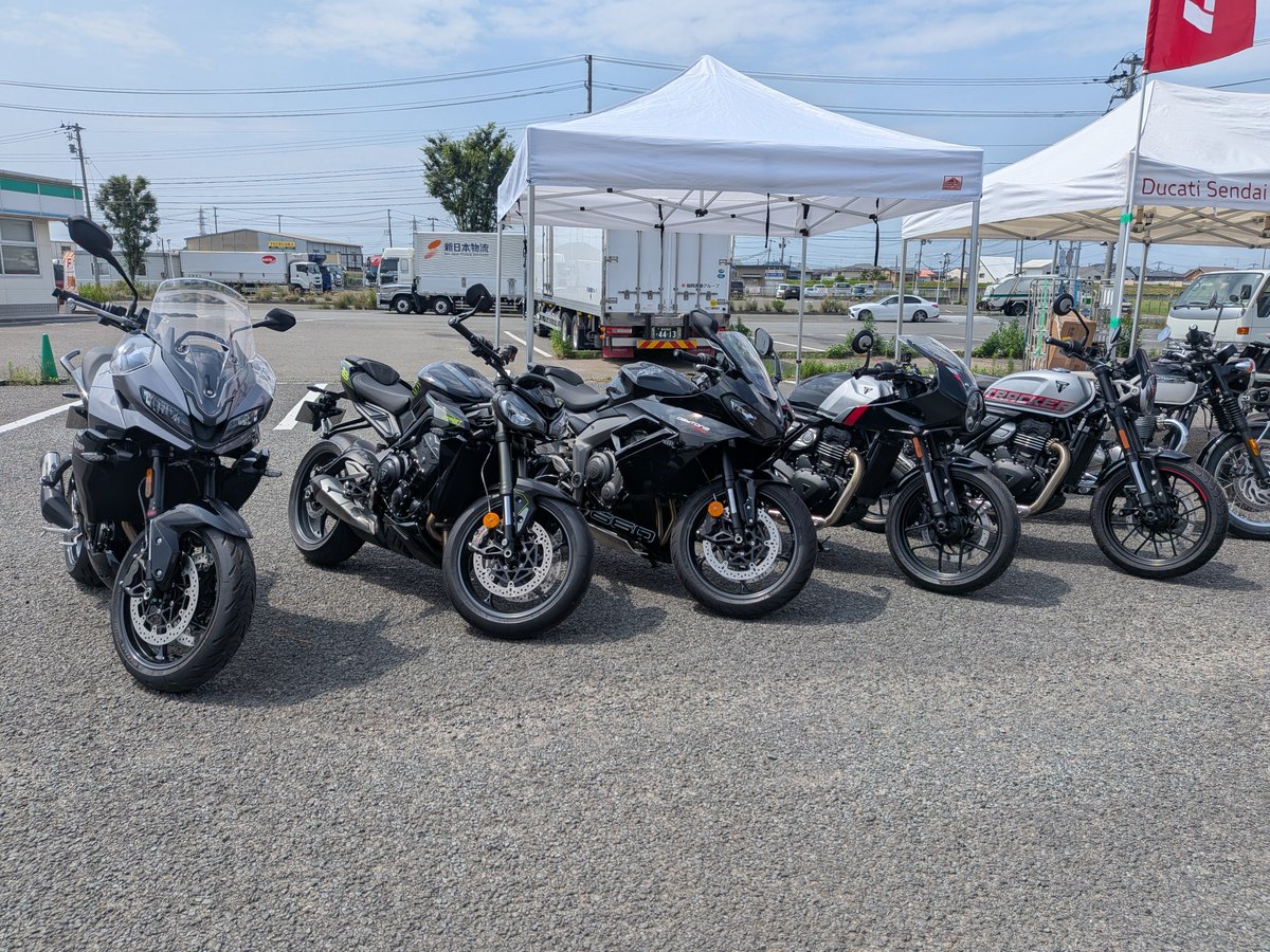 ts_fukuda's tweet photo. AJ東北インポートバイクフェアin南海部品仙台店2日目、10:30よりスタートです！
本日も沢山の試乗車と共に沢山のご来場お待ちしております！
よろしくお願いします！
#ティーズ #RoyalEnfield #ロイヤルエンフィールド #MORBIDELLI #モルビデリ https://t.co/WvwDlcG6pA