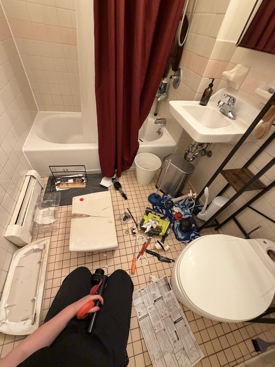 jeannerooski's tweet photo. I am not meant to be a plumber https://t.co/ZHy398HRk8