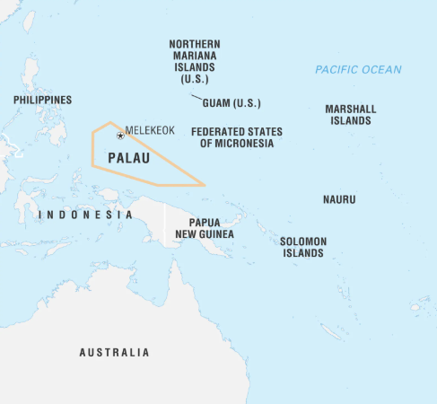 KellieTranter's tweet photo. "You're living in history; your're living in reality, you're living in a dangerous neighbourhood. You are AMERICA's power projection and platform" ~ Hegseth
#auspol #AUKUS #tipofthespear #dangerousallies #illegalwars https://t.co/F78y5VX8Kk