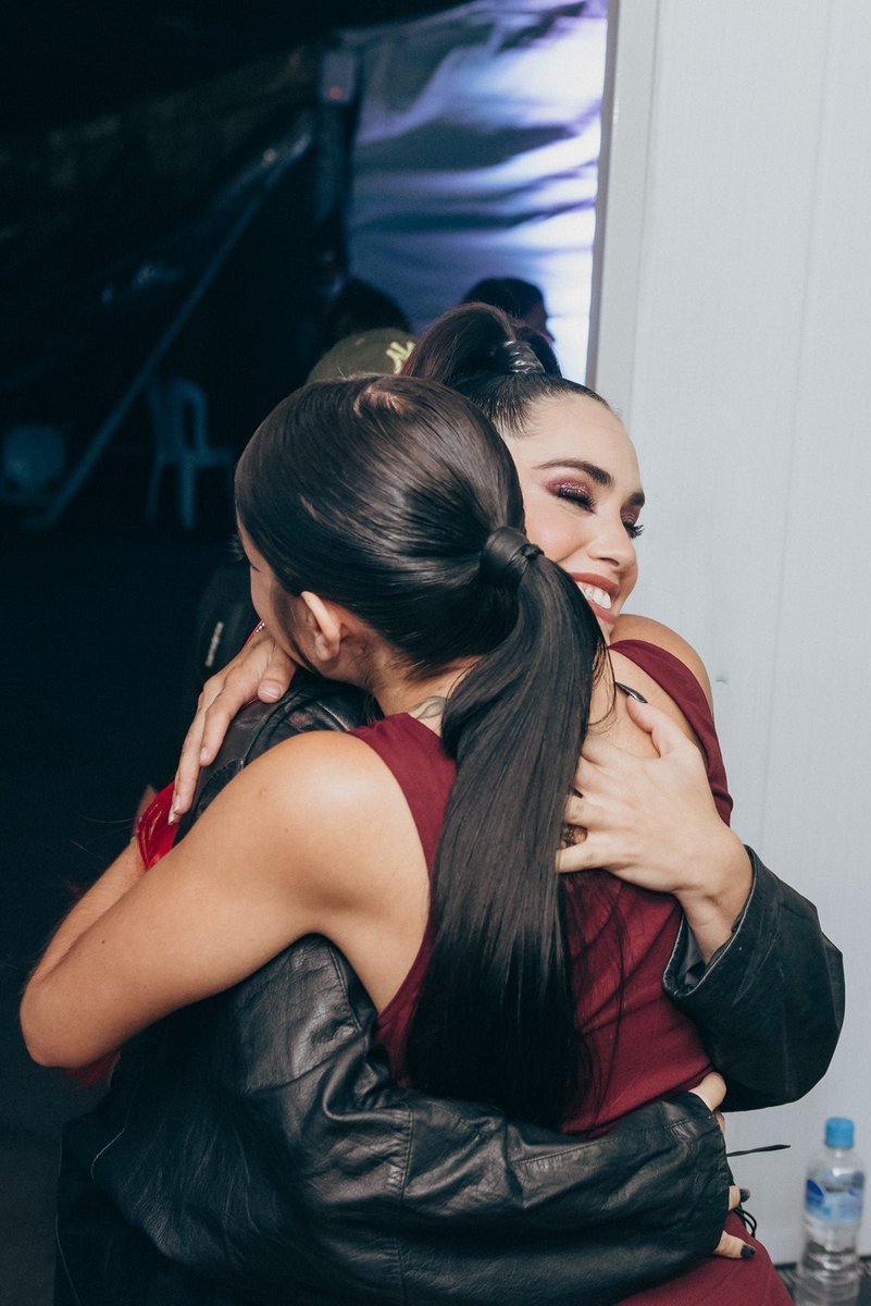 Ronel_1999's tweet photo. ¡Muchísimos éxitos y felicitaciones a María Becerra! ♥️🇦🇷 https://t.co/820lFc1rkp