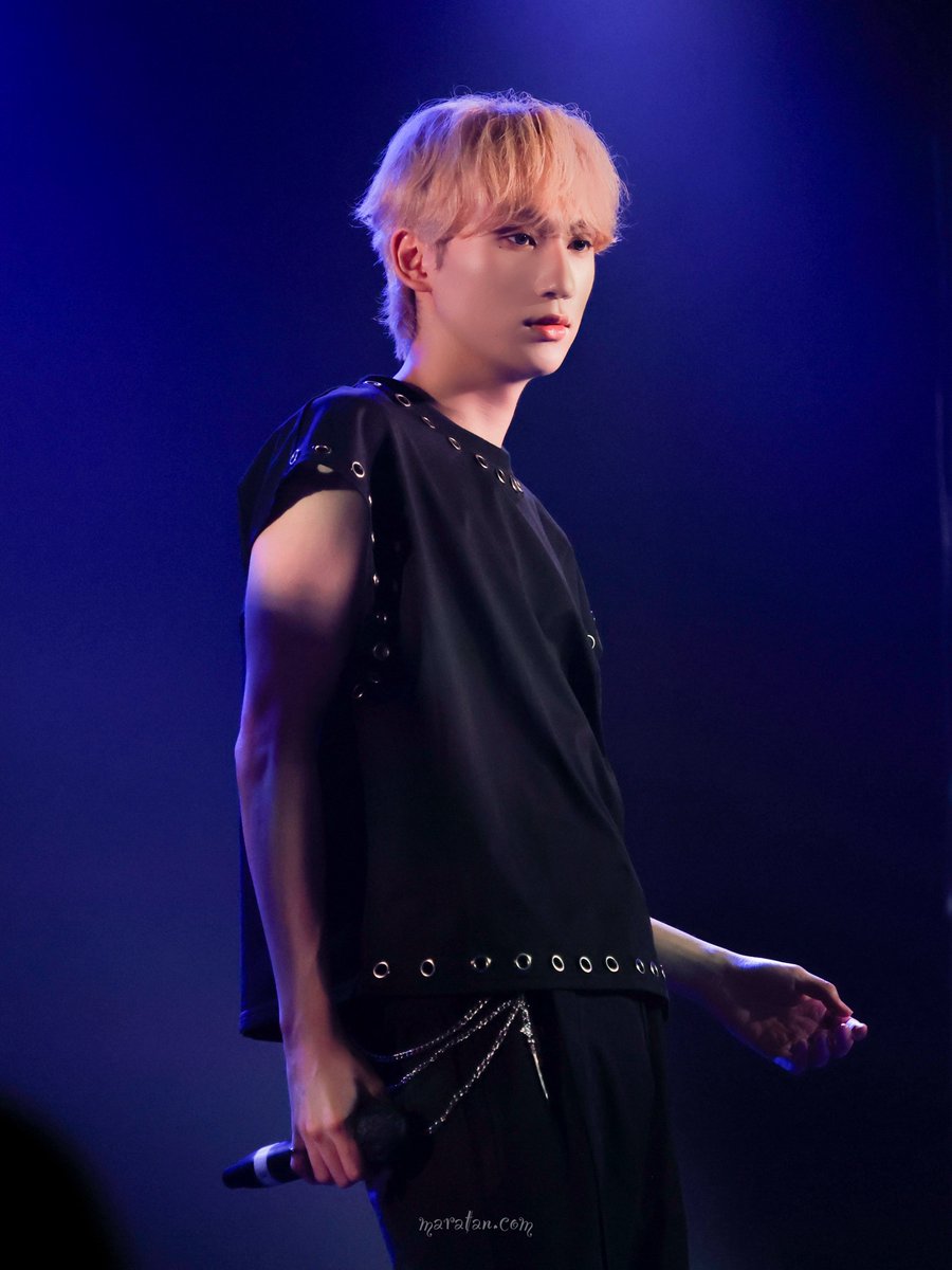 maratan_com's tweet photo. 260718  -DIAZ- Live In Japan 
🫧Memory of Summer🫧 1부

#DIAZ #디아즈
#MINGUN #민건 https://t.co/Ad7sOeogBb