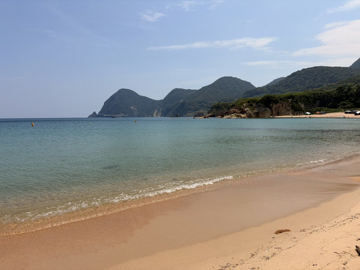 hisatomikato's tweet photo. 昨日は海部の第一回目の活動。連休にしては高速道路も海水浴場も空いていて快適でした。水温も上がってきているので適温、透明度良好。クラゲ無しがありがたい。 https://t.co/OX4P1FPS2V