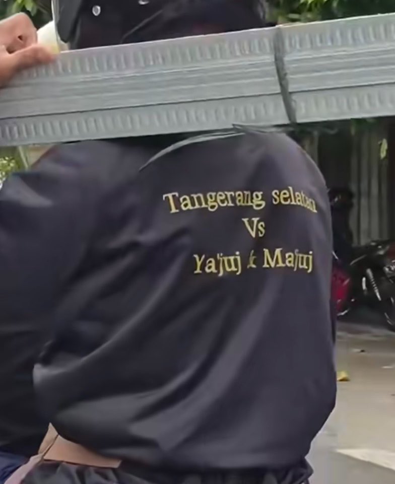 voltusia's tweet photo. Tangerang Selatan VS Ya'Juj &amp; Ma'Juj
😭 https://t.co/DvnGQgNxwK
