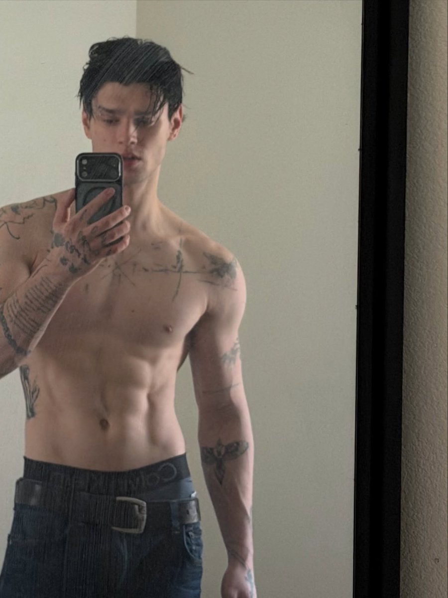 nightfallhaven's tweet photo. ㅤㅤ
ㅤㅤ
Good morning. Hope today treats you well.
ㅤㅤ
ㅤㅤ https://t.co/mUqK9U1MNJ