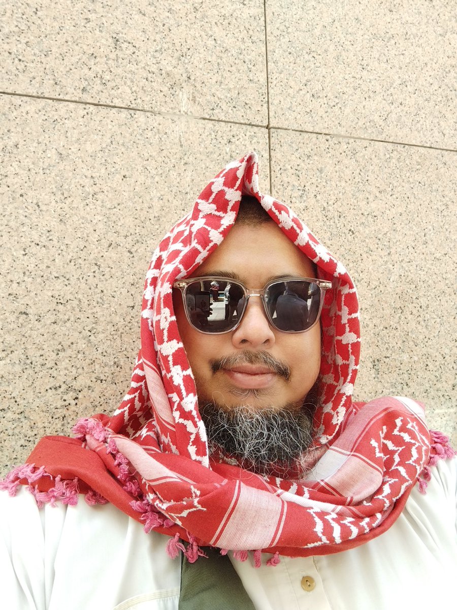 arieparikesit's tweet photo. Mana fotomu yang lagi  pake kacamata gaesss? Share sini. https://t.co/JjYd9UOCYf